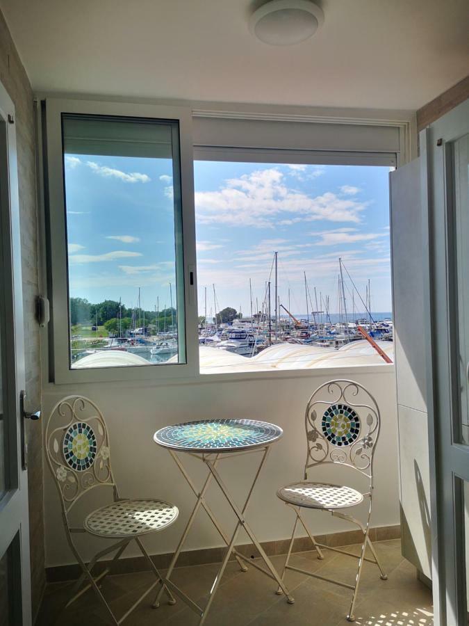 Lovely Apartment Near The Beach With A Sea View Porec Exterior photo