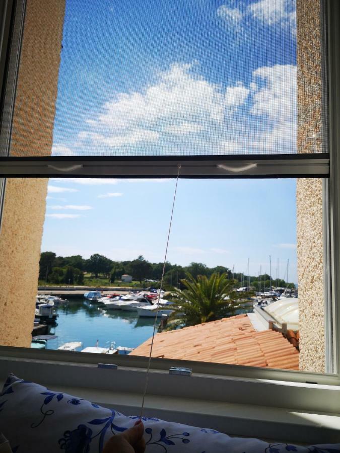 Lovely Apartment Near The Beach With A Sea View Porec Exterior photo